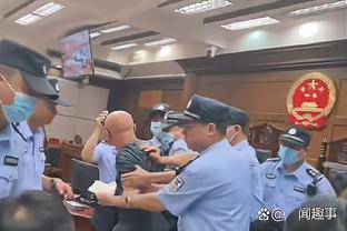 记者：哈维尔险些赛季中途被就地免职 情商低下多次引发队内矛盾